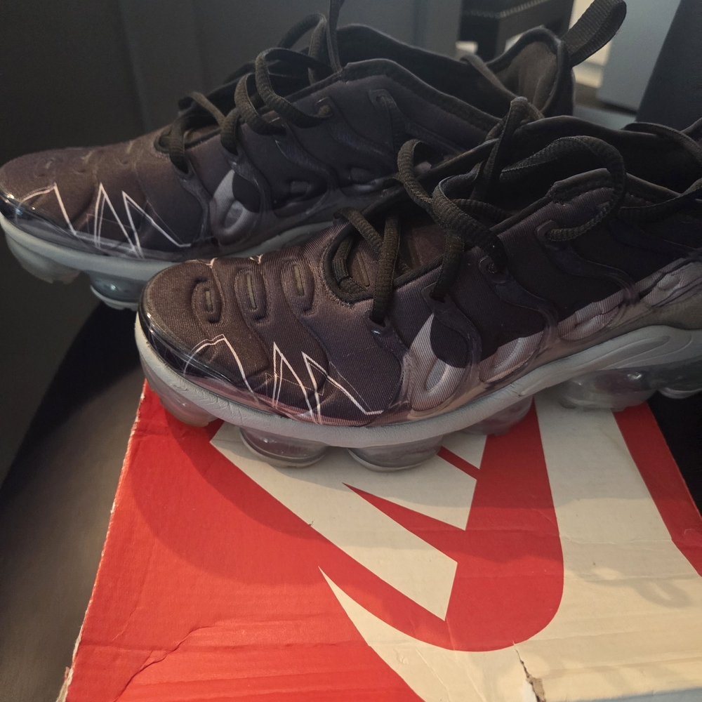 Nike VaporMax Plus Black/Grey Running Sneakers